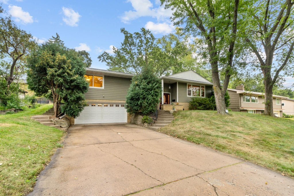 Photo of 2401 Gettysburg Avenue S, Saint Louis Park, MN 55426 (MLS # 7132359)