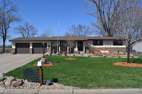 Photo of 1221 Fairview Street, Marshall, MN 56258 (MLS # 7058339)