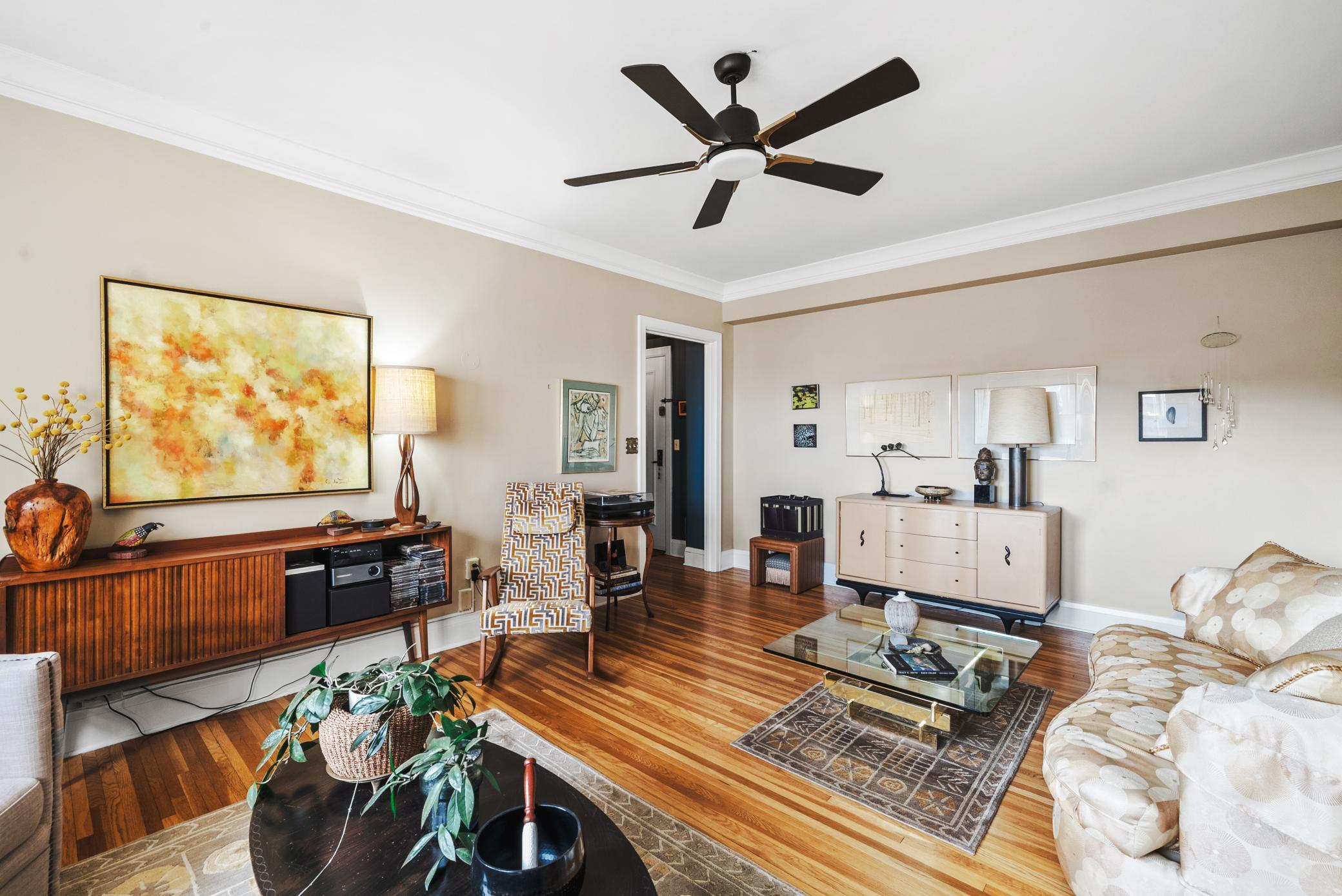 2615 Park Avenue 513