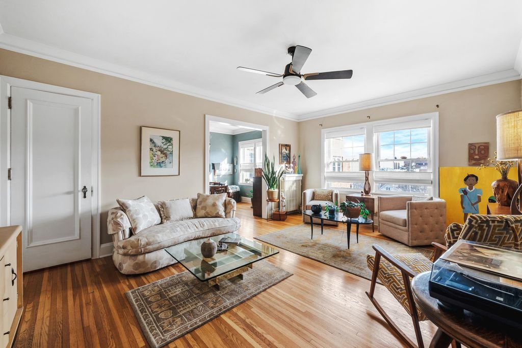 Photo of 2615 Park Avenue #513, Minneapolis, MN 55407 (MLS # 7020945)