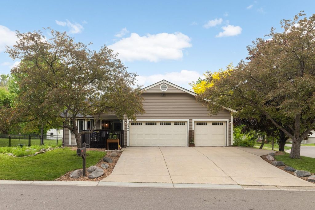 Photo of 14300 Princeton Avenue, Savage, MN 55378 (MLS # 7079781)