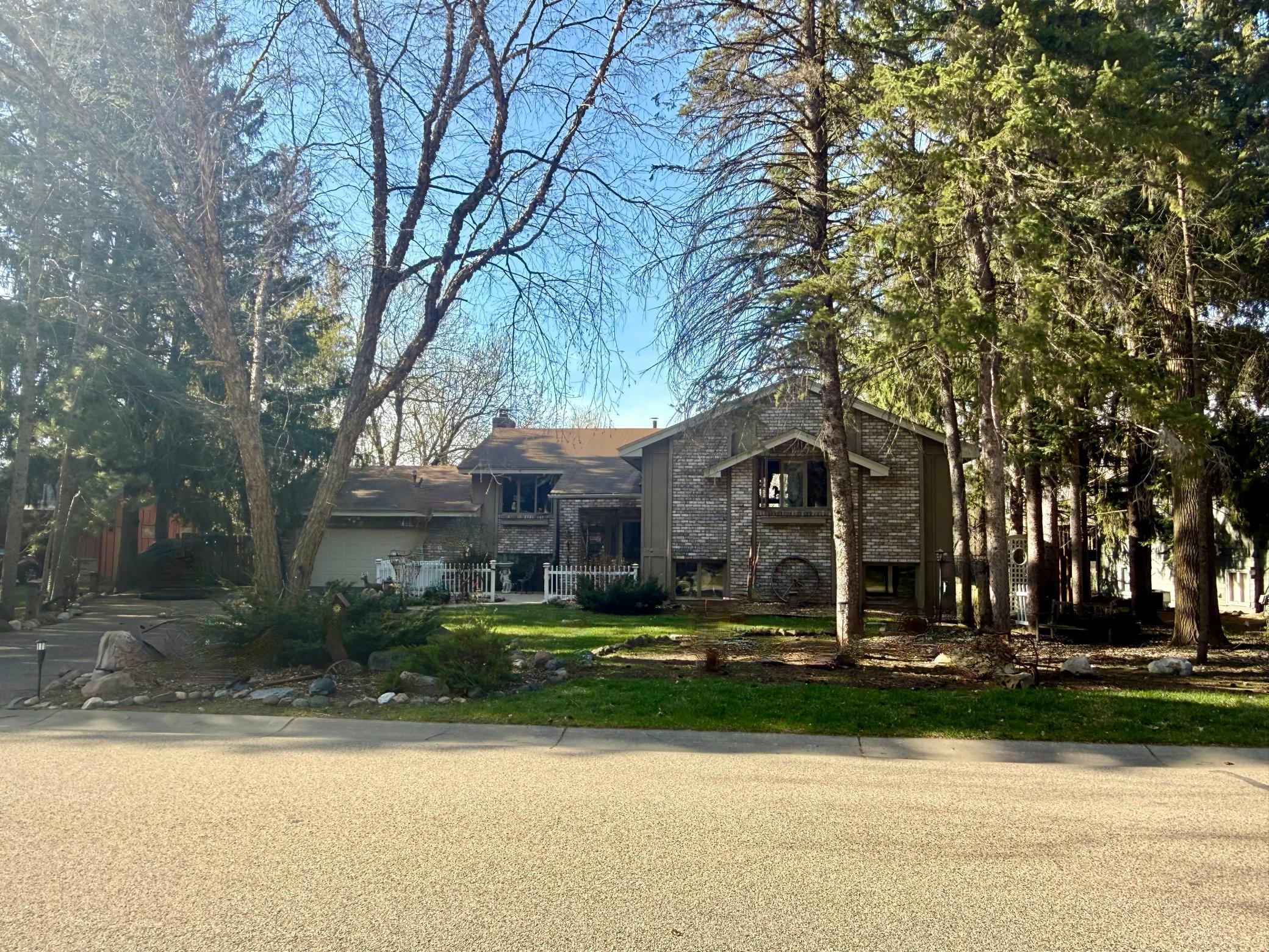 7800 Somerset