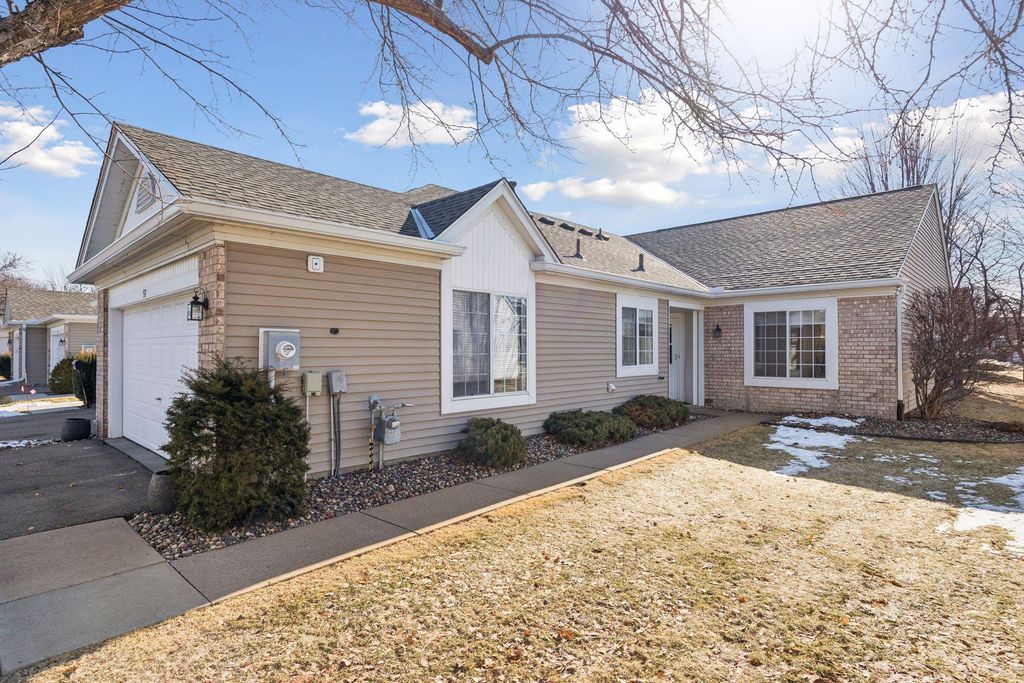 Photo of 537 Markgrafs Lake Alcove, Woodbury, MN 55129 (MLS # 7029886)