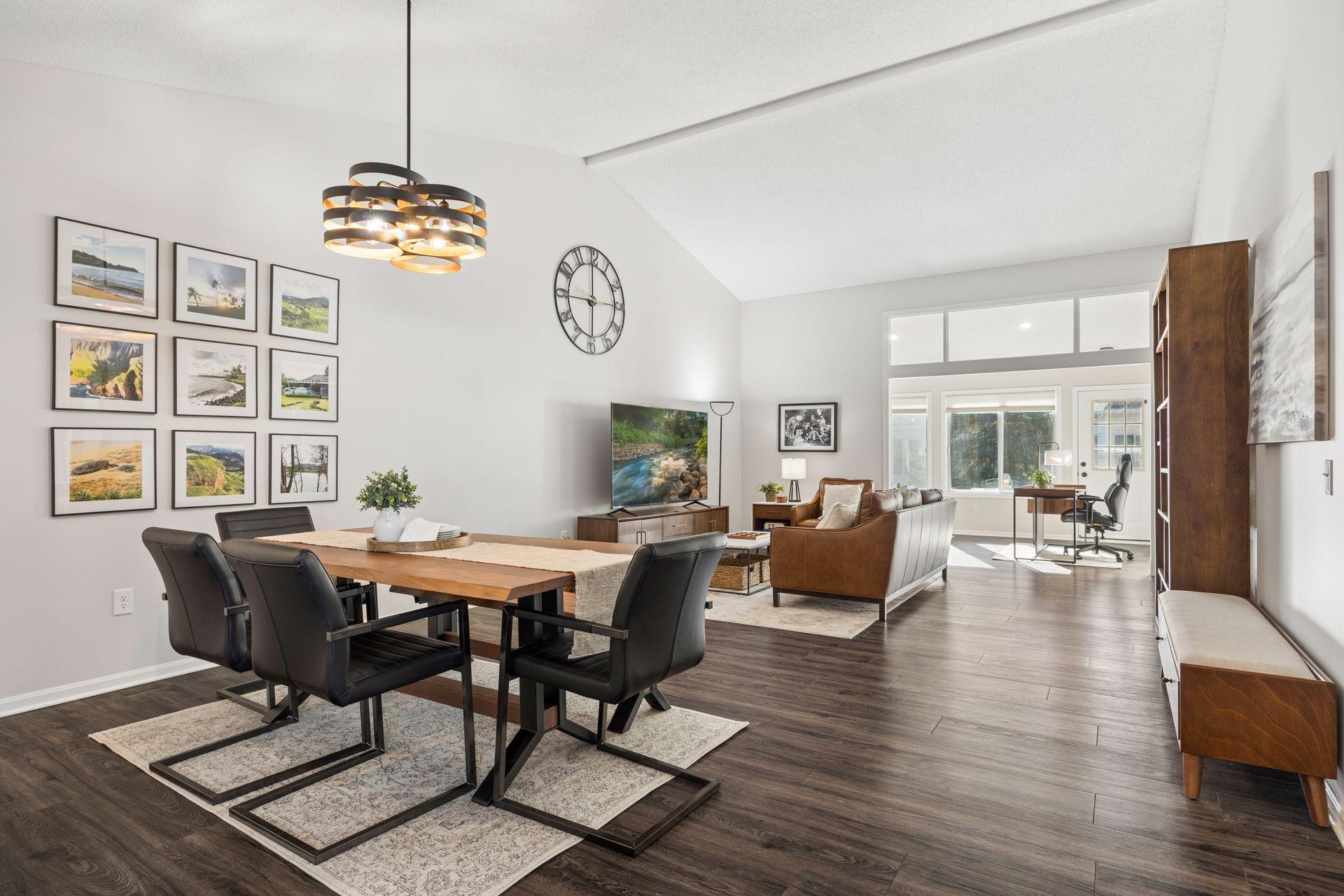 537 Markgrafs Lake Alcove