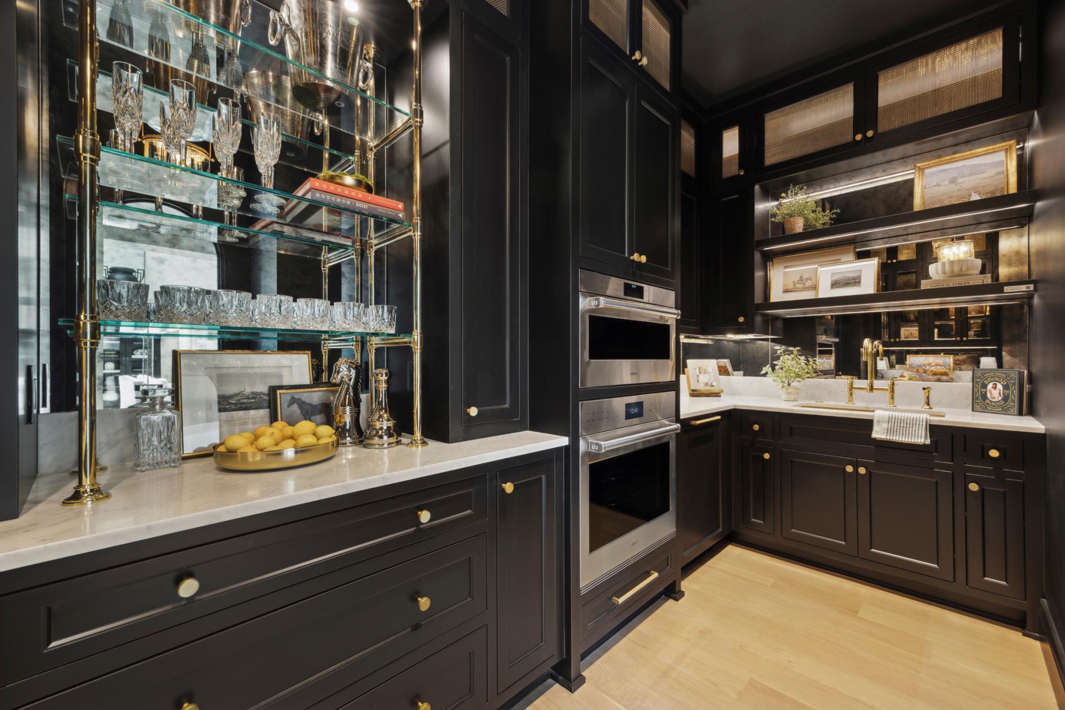 Wayzata, Minnesota, 55391, United States, 5 Bedrooms Bedrooms, ,5 BathroomsBathrooms,Residential,Active,2027774