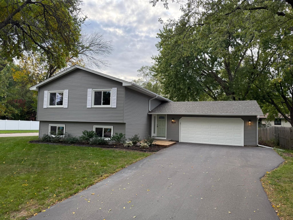 Photo of 7401 James Avenue N, Brooklyn Park, MN 55444 (MLS # 7145015)