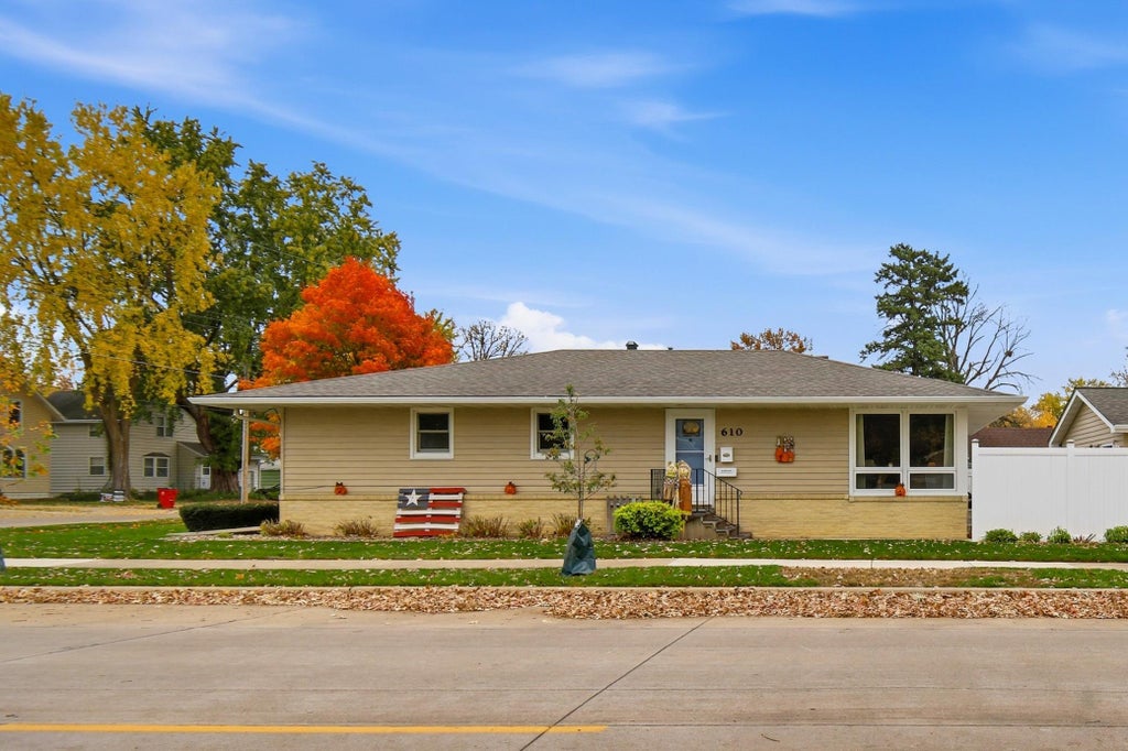 Photo of 610 8th Street NW, Austin, MN 55912 (MLS # 7164806)