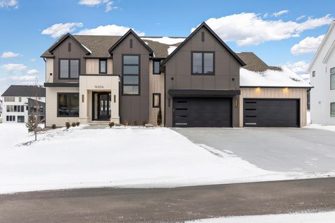 16504 47th Place N Plymouth MN 55446