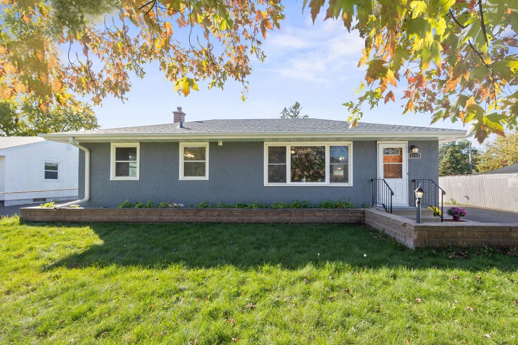 Photo of 2735 Chippewa Avenue, North Saint Paul, MN 55109 (MLS # 7161924)