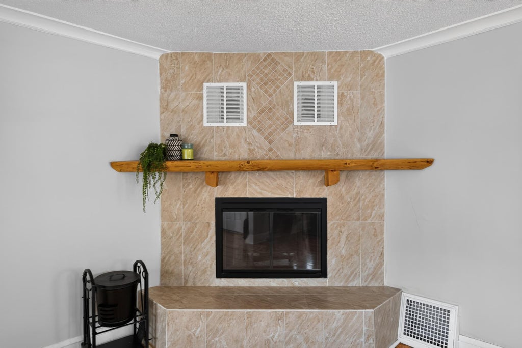 Photo of 2946 Vincent Avenue N, Minneapolis, MN 55411 (MLS # 7163147)