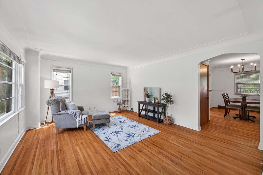 Photo of 3255 Drew Avenue N, Robbinsdale, MN 55422 (MLS # 7088075)