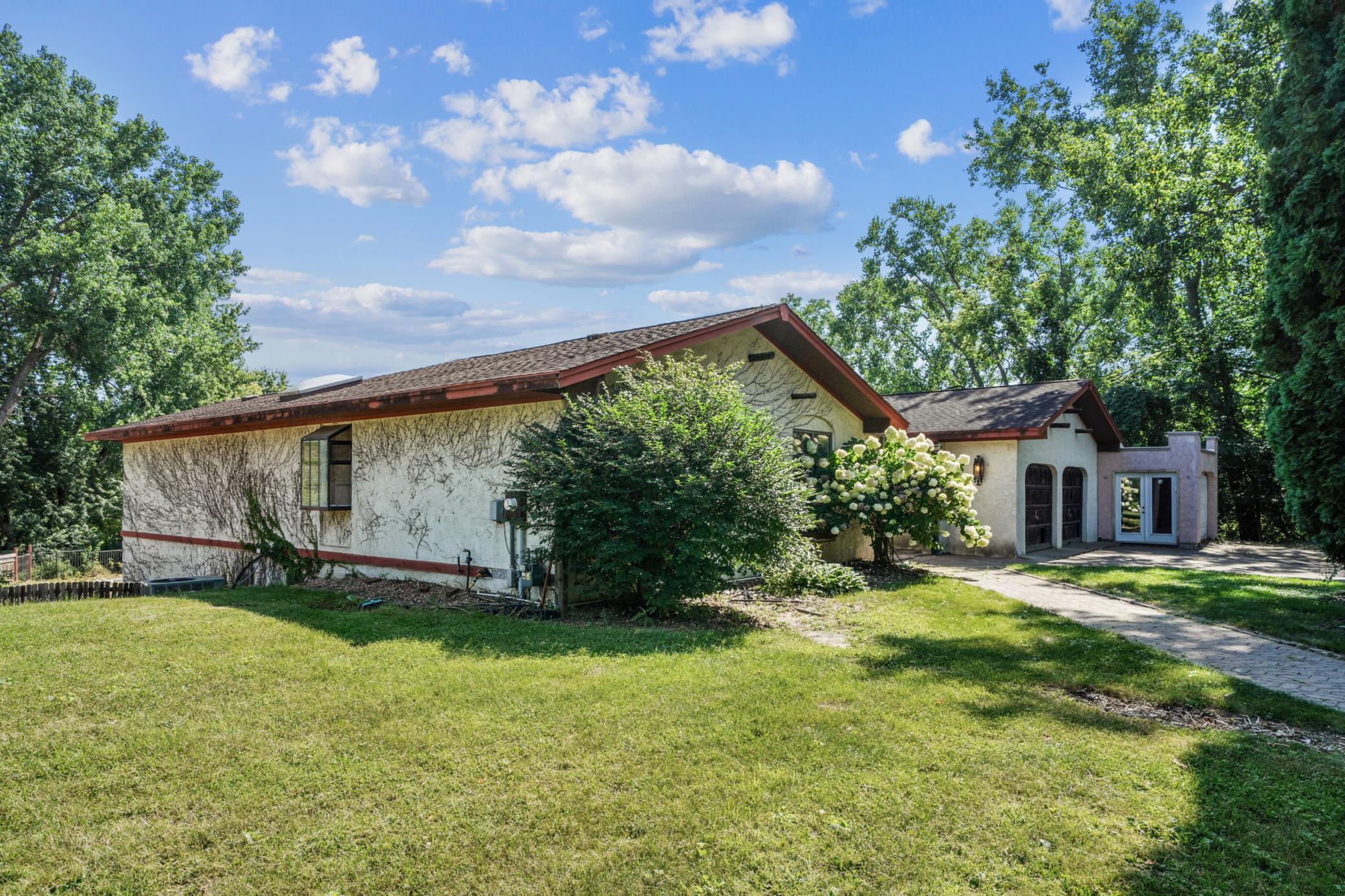 8409 Bayridge Circle