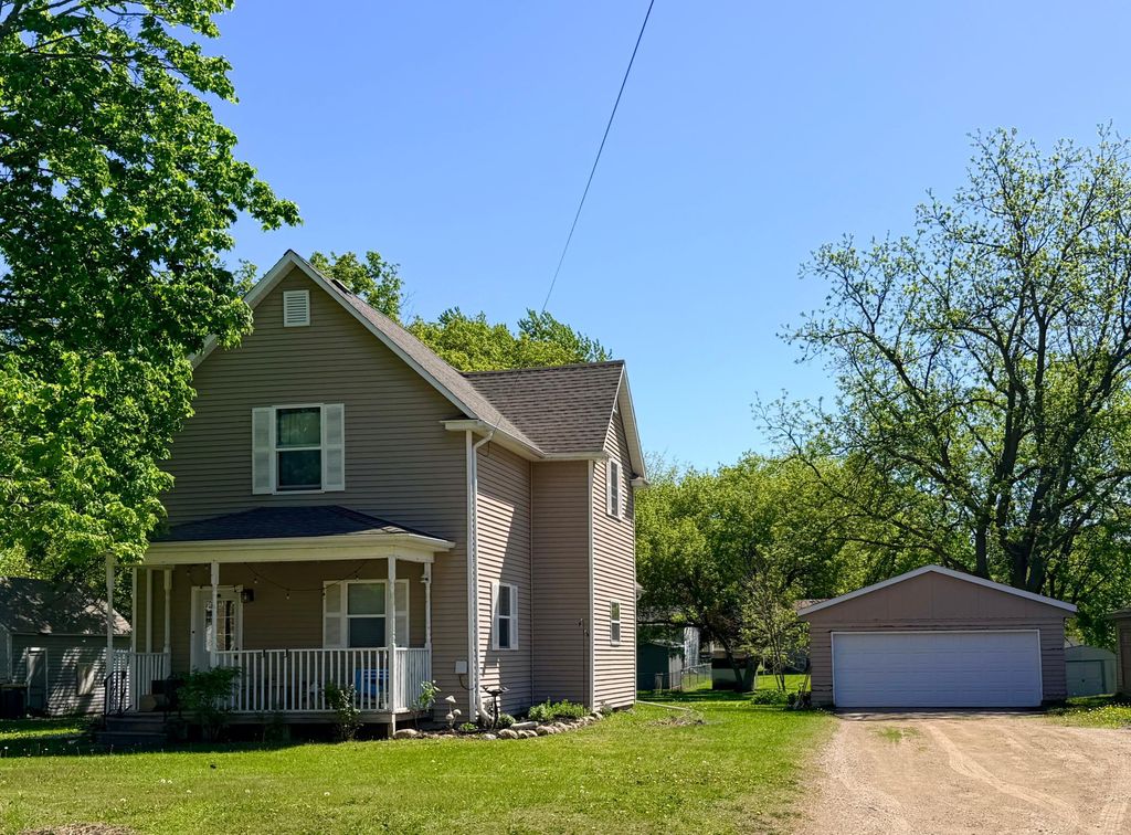 Photo of 831 S 4th Avenue, Albert Lea, MN 56007 (MLS # 7075648)