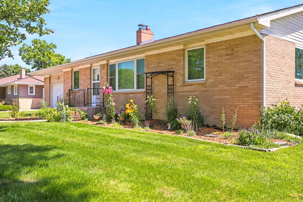 Photo of 325 6th Street NW, Buffalo Lake, MN 55314 (MLS # 7110011)