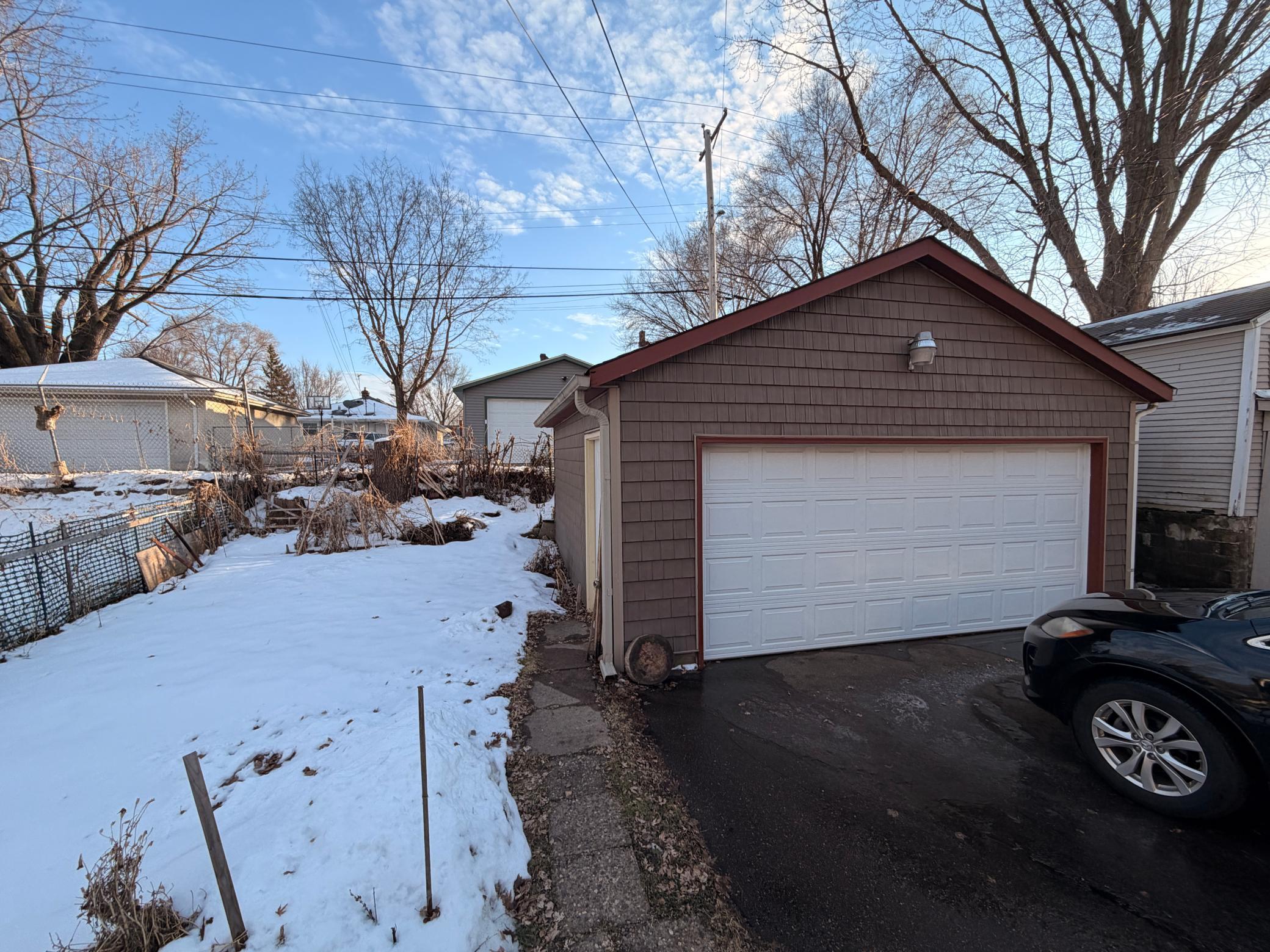 102 Geranium Avenue W