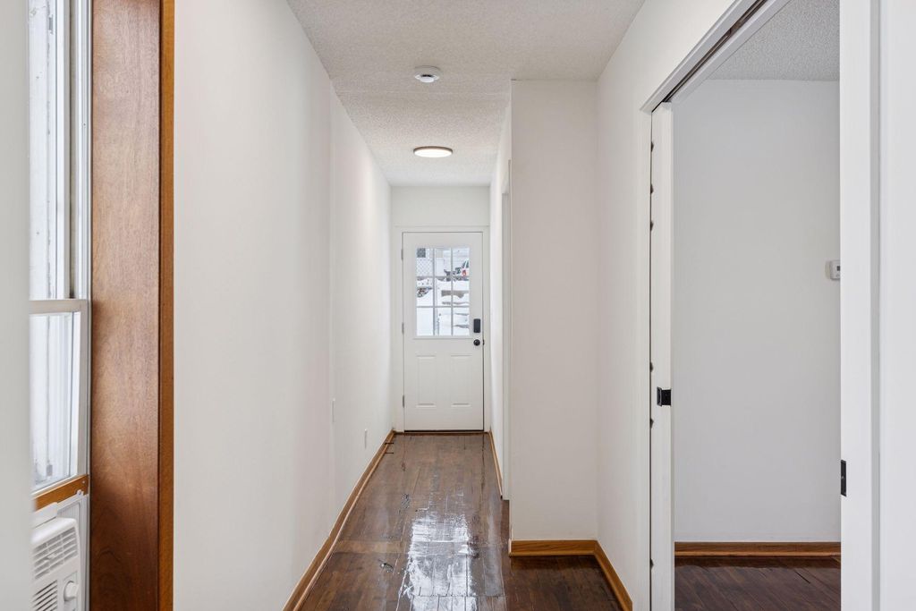 Photo of 255 Curtice Street E, Saint Paul, MN 55107 (MLS # 6824375)