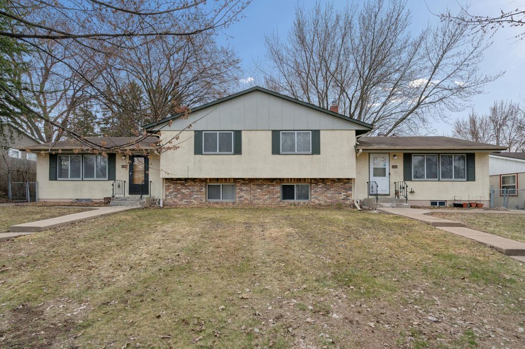 Photo of 1586 Pacific St, Saint Paul, MN 55106 (MLS # 7047411)