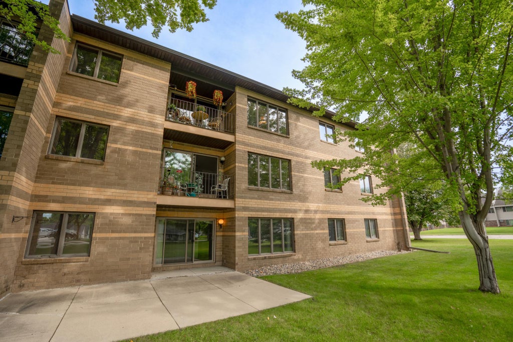 Photo of 1801 Becker Avenue SE #102, Willmar, MN 56201 (MLS # 7142159)