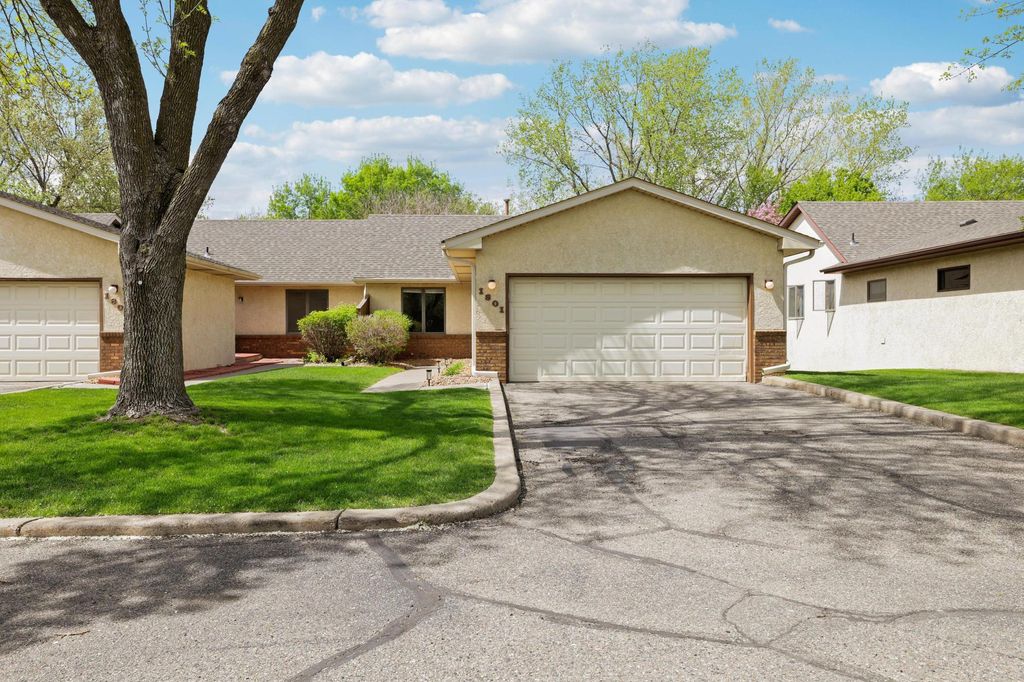 Photo of 1801 6th Avenue W, Shakopee, MN 55379 (MLS # 7069323)