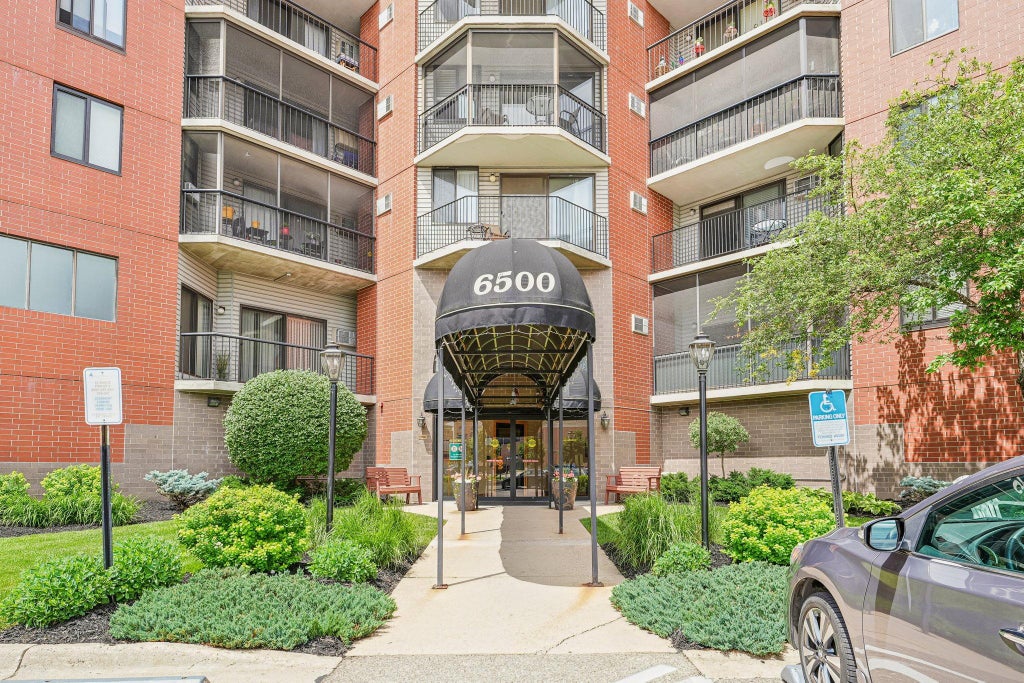 Photo of 6500 Woodlake Drive #702, Richfield, MN 55423 (MLS # 7085793)