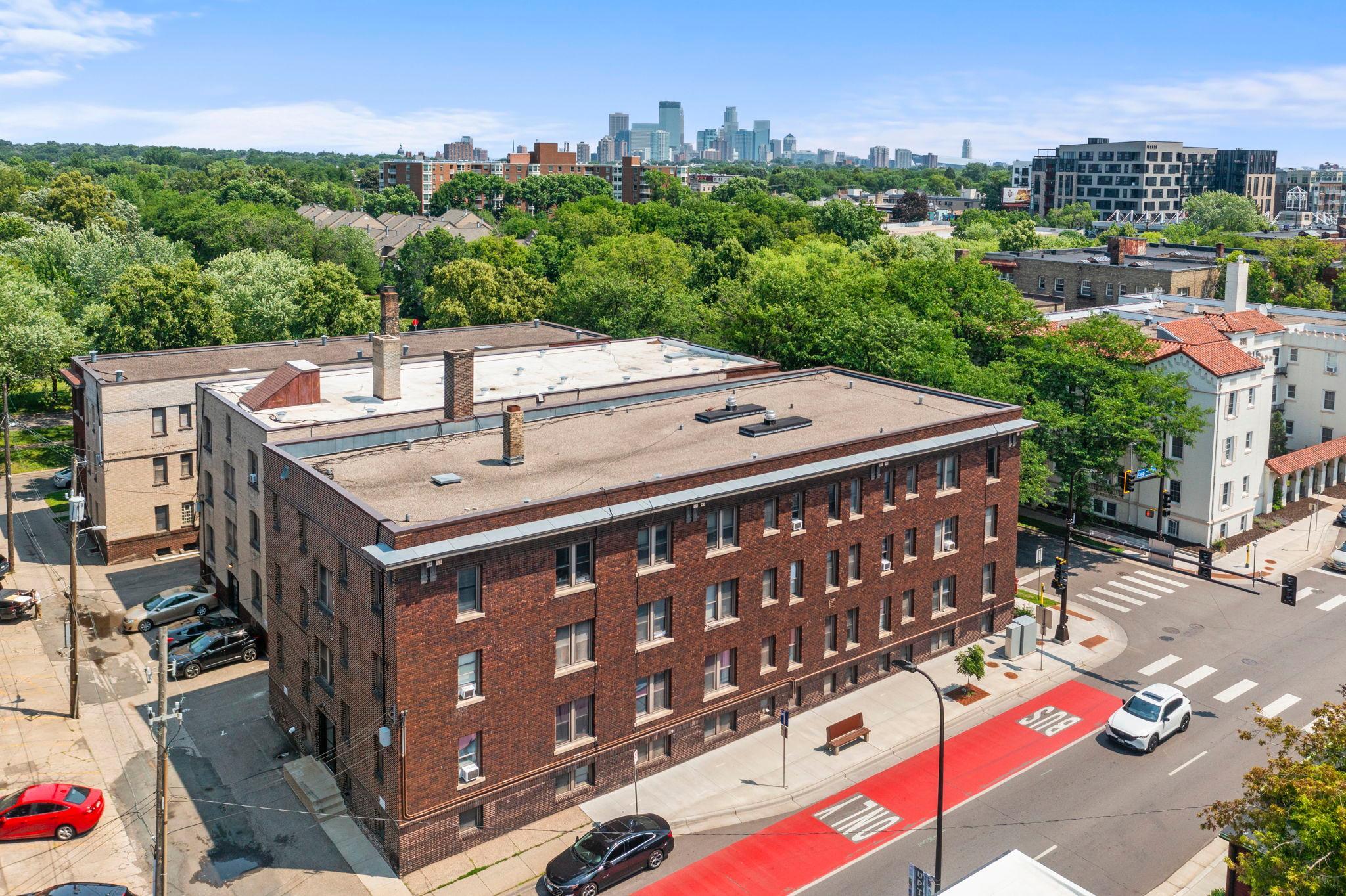 2870 & 2876 & 2882 Humboldt Avenue S
