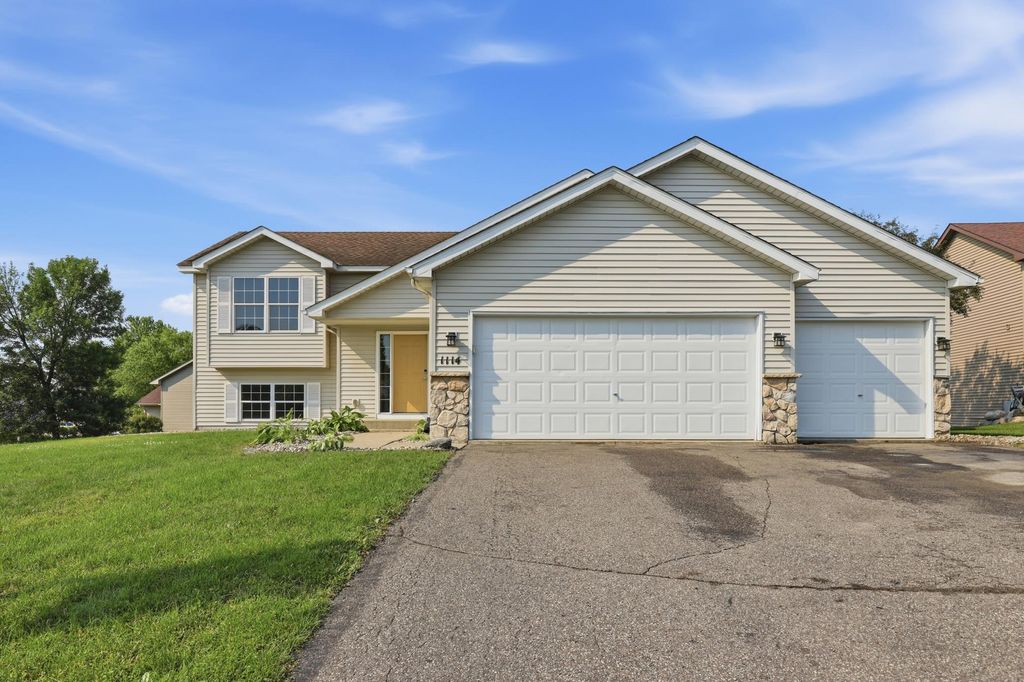 Photo of 1114 Hidden Creek Boulevard, Mayer, MN 55360 (MLS # 7102137)