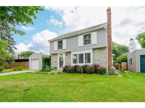 896 Nevada Avenue W Saint Paul MN 55117