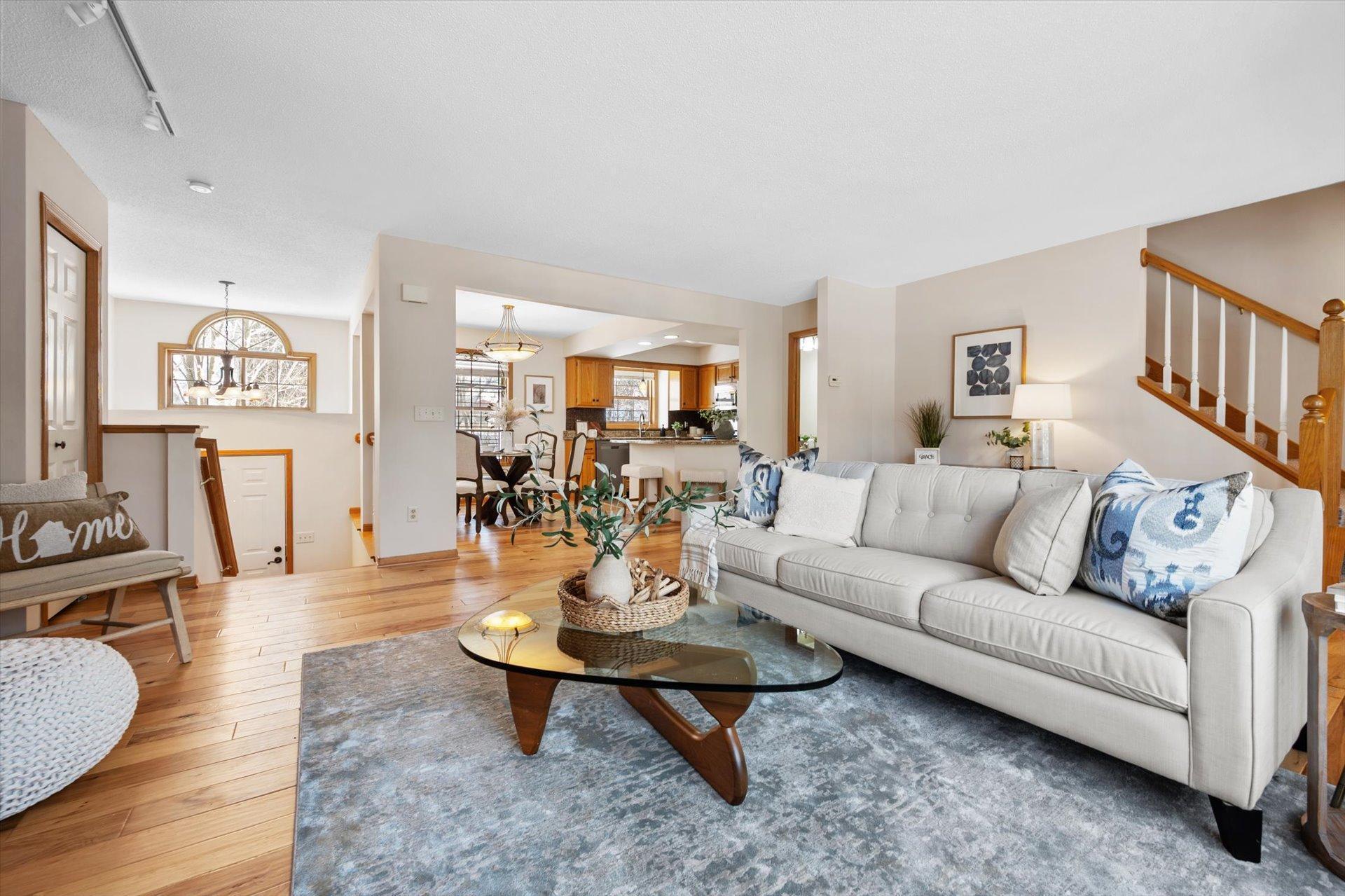 4944 W West End Lane