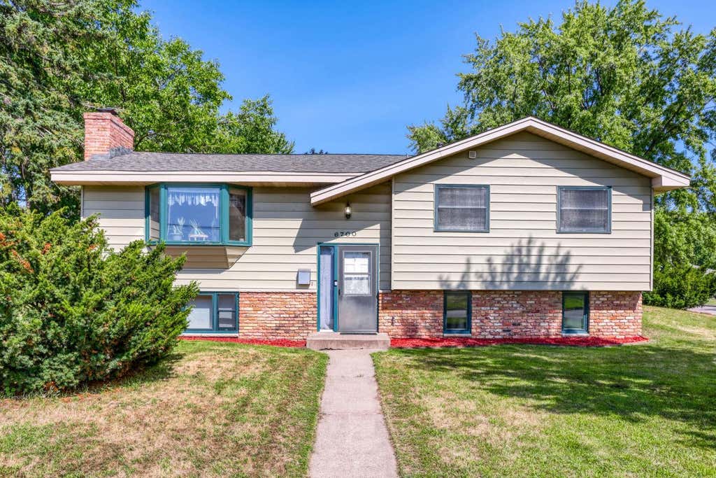 Photo of 6700 Beard Avenue N, Brooklyn Center, MN 55429 (MLS # 7121860)