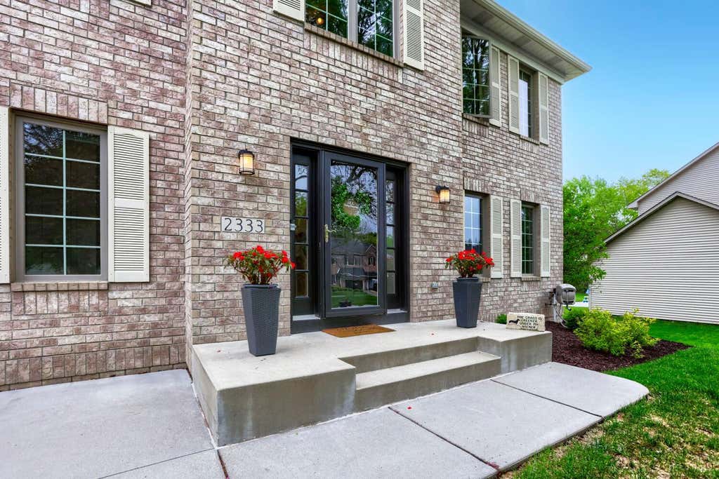 Photo of 2333 Stone Creek Lane W, Chanhassen, MN 55317 (MLS # 7103373)