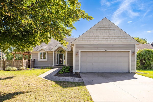 787 ASHLEY DR, CHASKA, MN 55318 - Image e01ca44d2a277f7724e5e94e78415e0b/3965813281