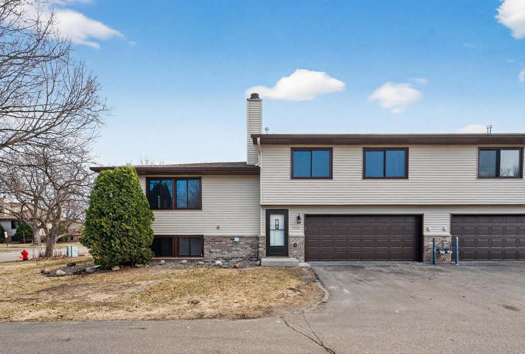 Photo of 5127 84th Court N, Brooklyn Park, MN 55443 (MLS # 7118550)