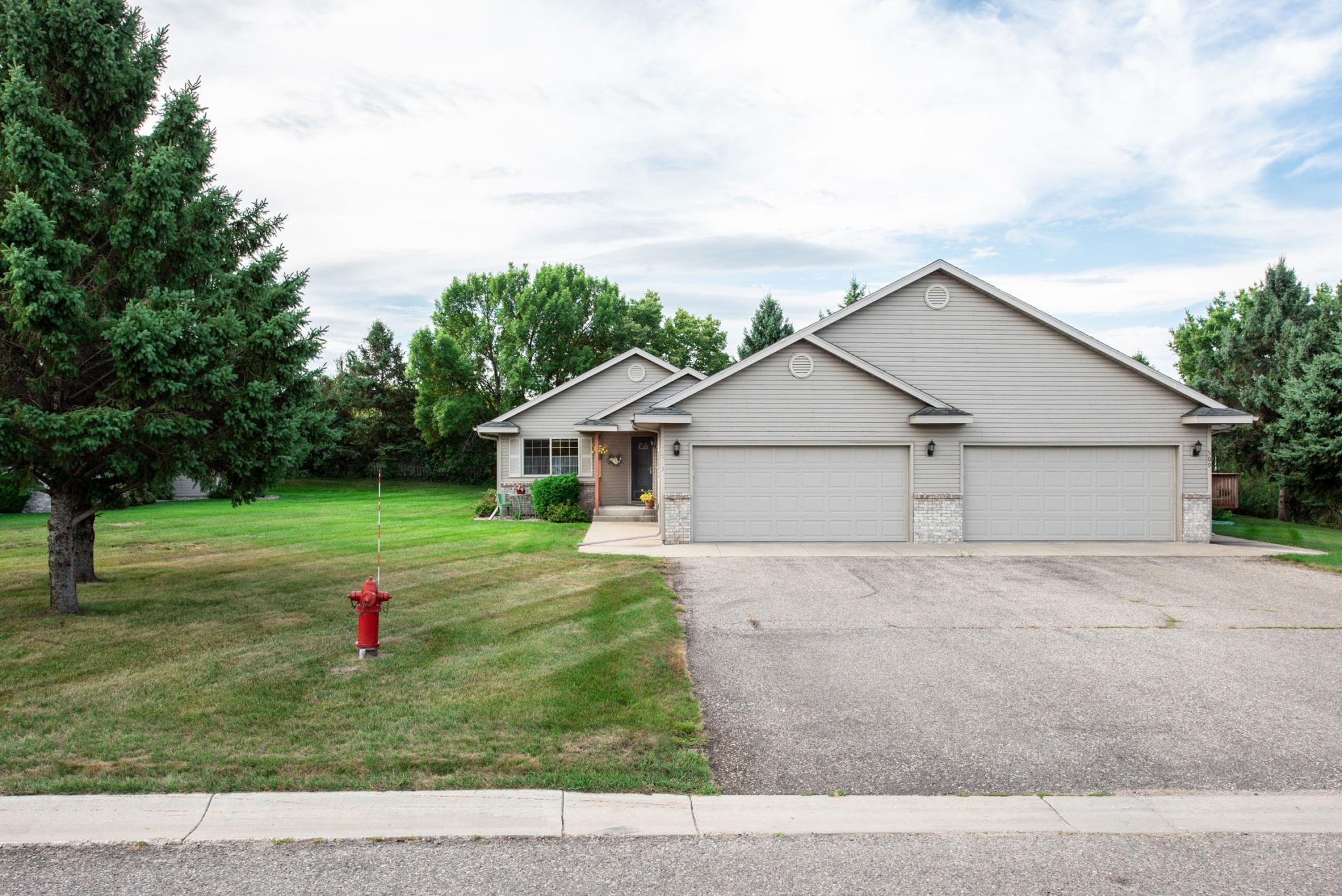 513 Kinkead Drive NW