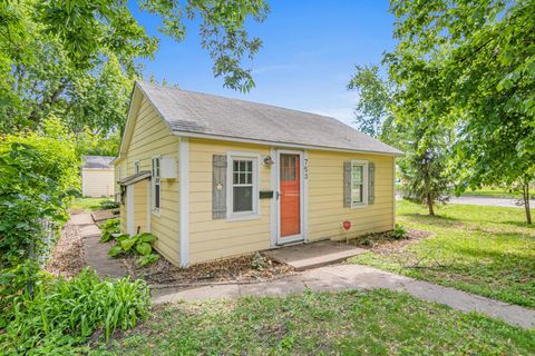 753 8th Avenue S Hopkins MN 55343