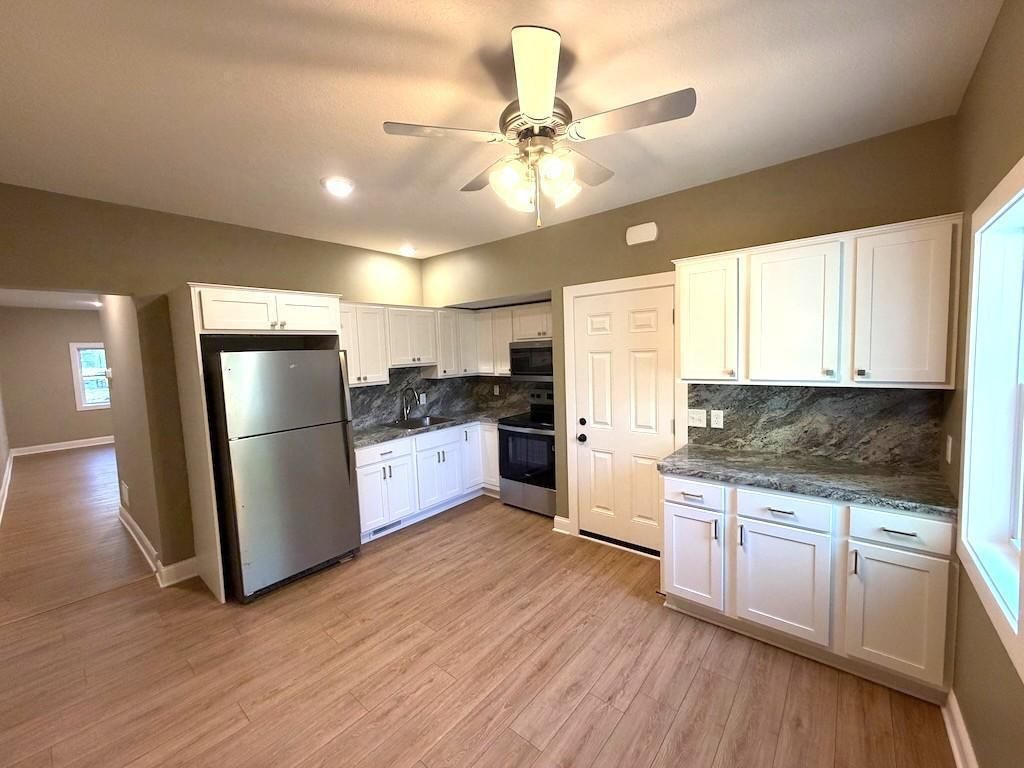 Photo of 892 4th Street E, Saint Paul, MN 55106 (MLS # 7075602)