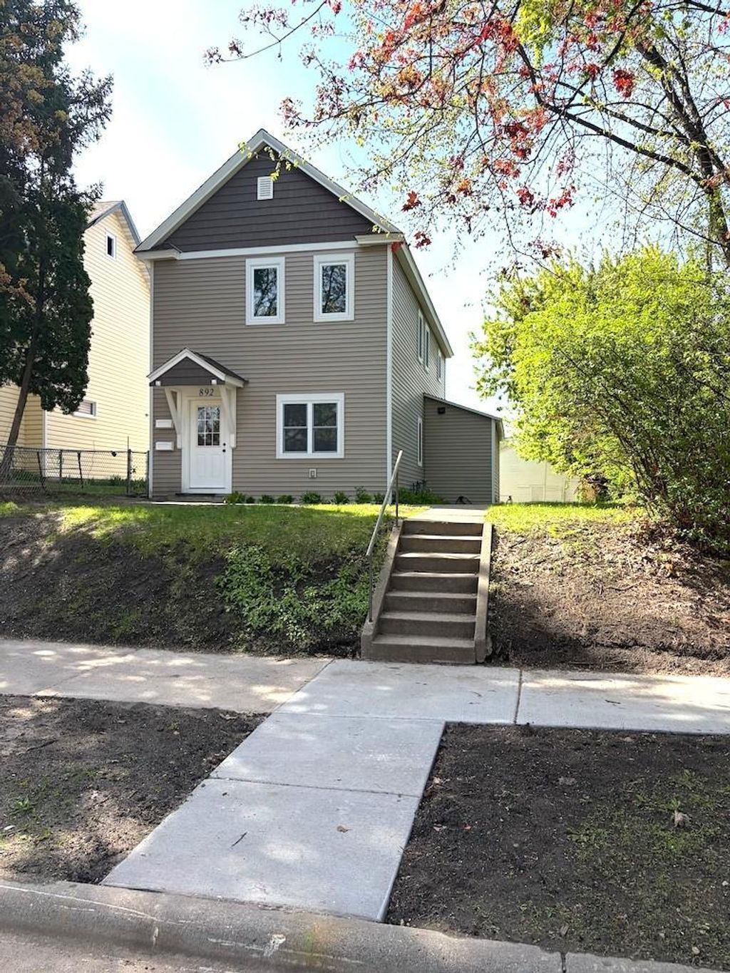 Photo of 892 4th Street E, Saint Paul, MN 55106 (MLS # 7075602)