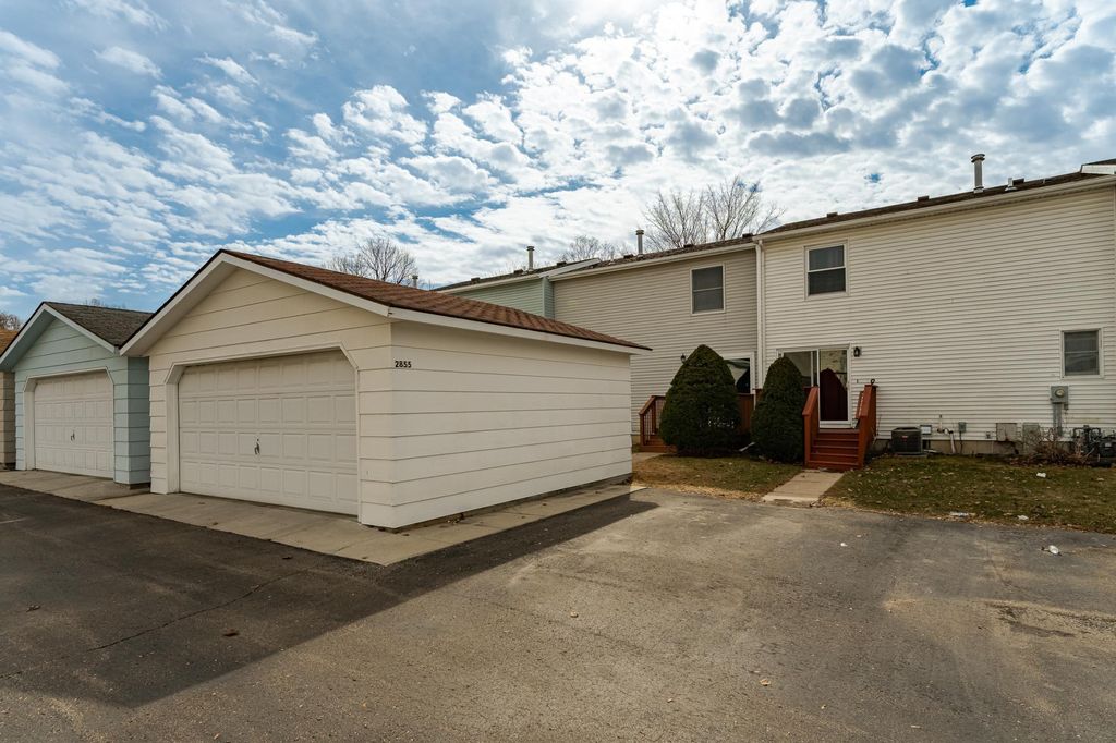 Photo of 2855 24th Street NW, Rochester, MN 55901 (MLS # 7033132)