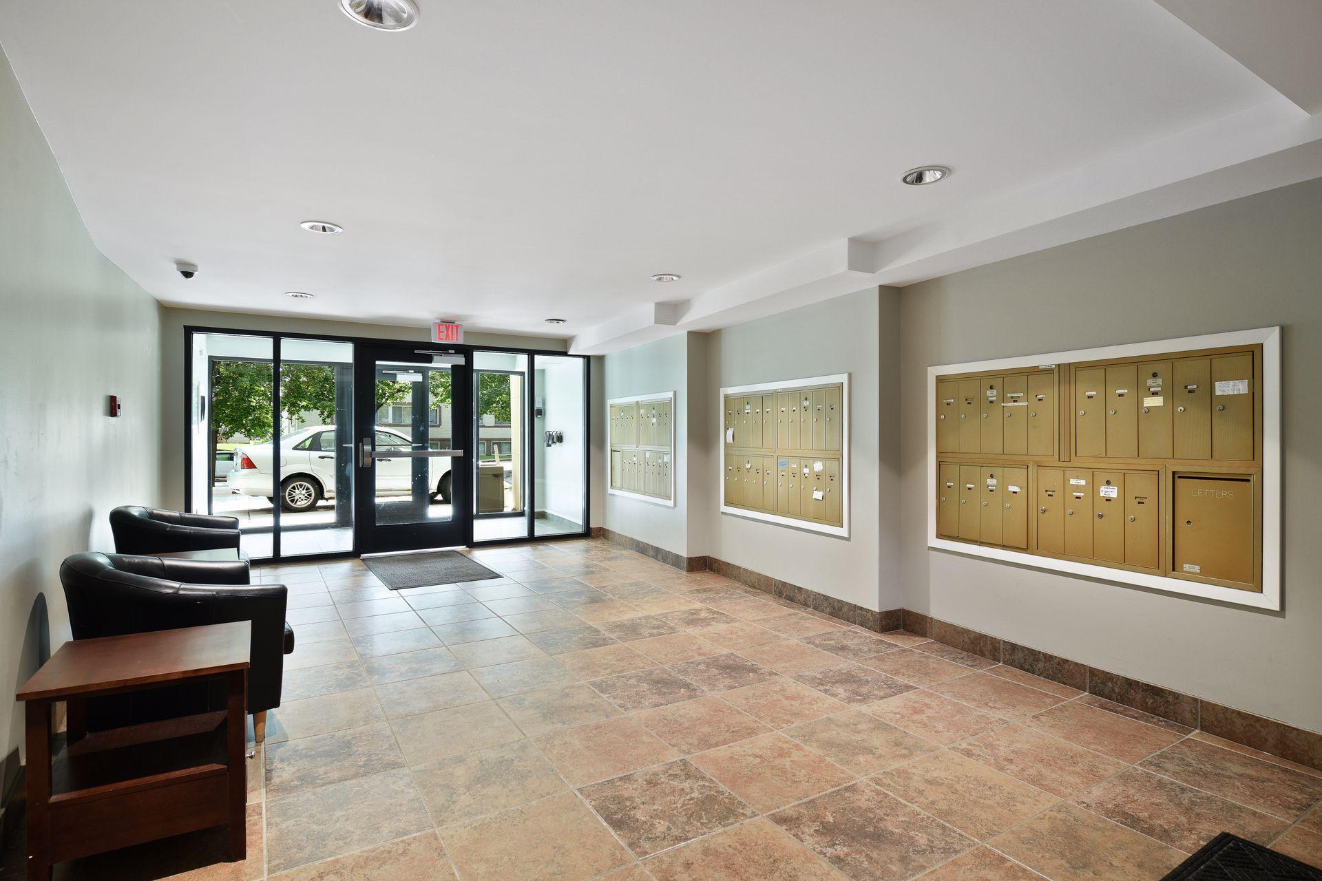 2500 Blaisdell Avenue 306