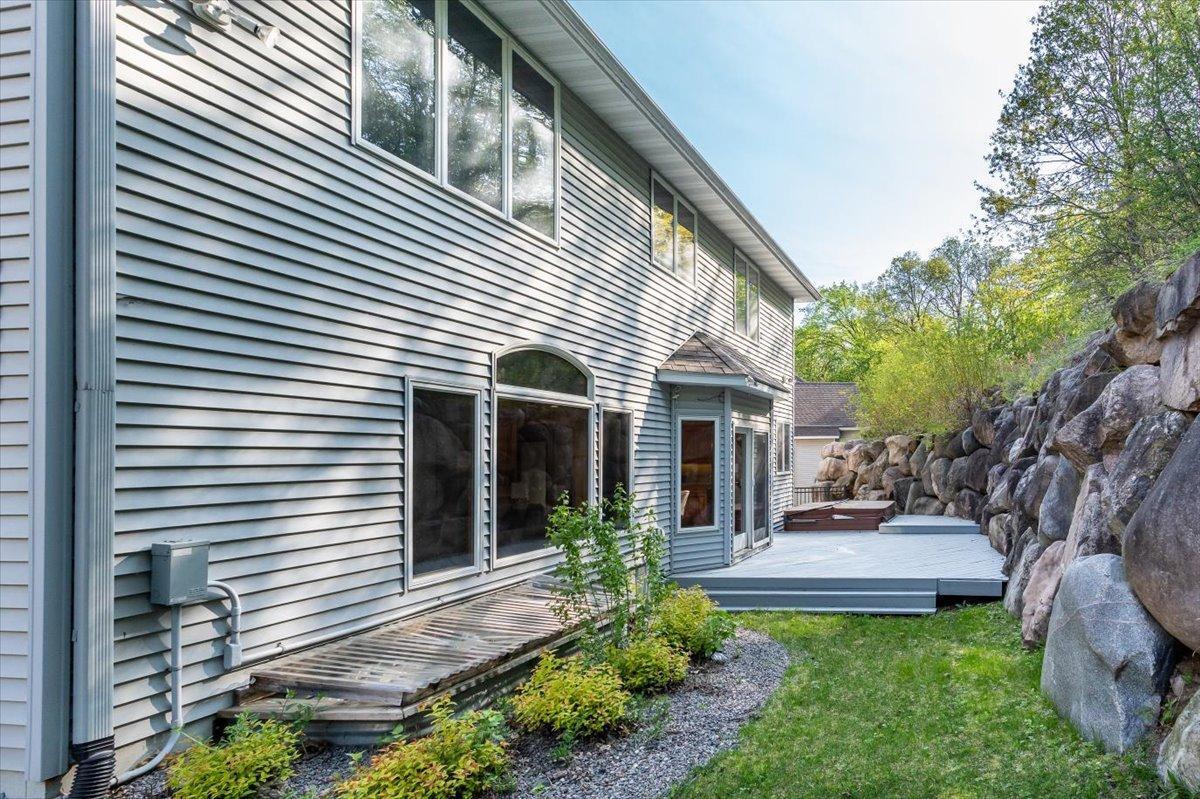 1476 Pinetree Pass