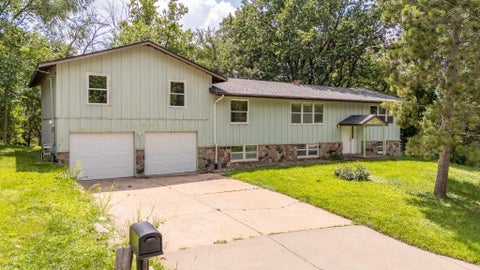 Photo of 1212 44 1/2 Avenue NE, Columbia Heights, MN 55421 (MLS # 7124317)