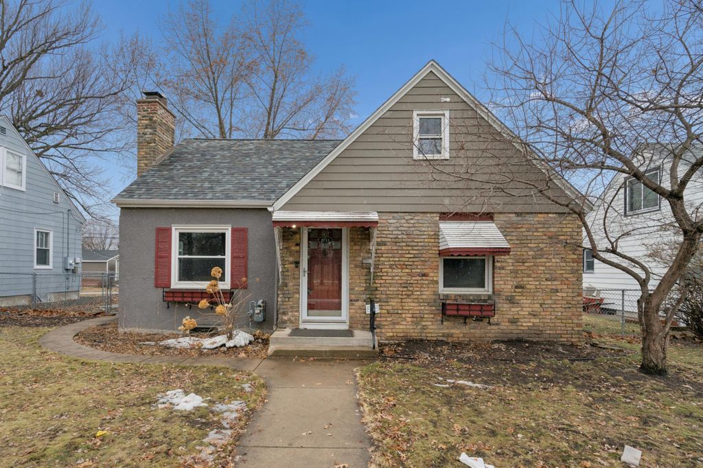 Photo of 2711 Xerxes Avenue N, Robbinsdale, MN 55422 (MLS # 7038383)