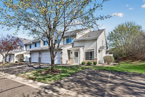 Photo of 8606 Quarry Ridge Lane #J, Woodbury, MN 55125 (MLS # 7051143)