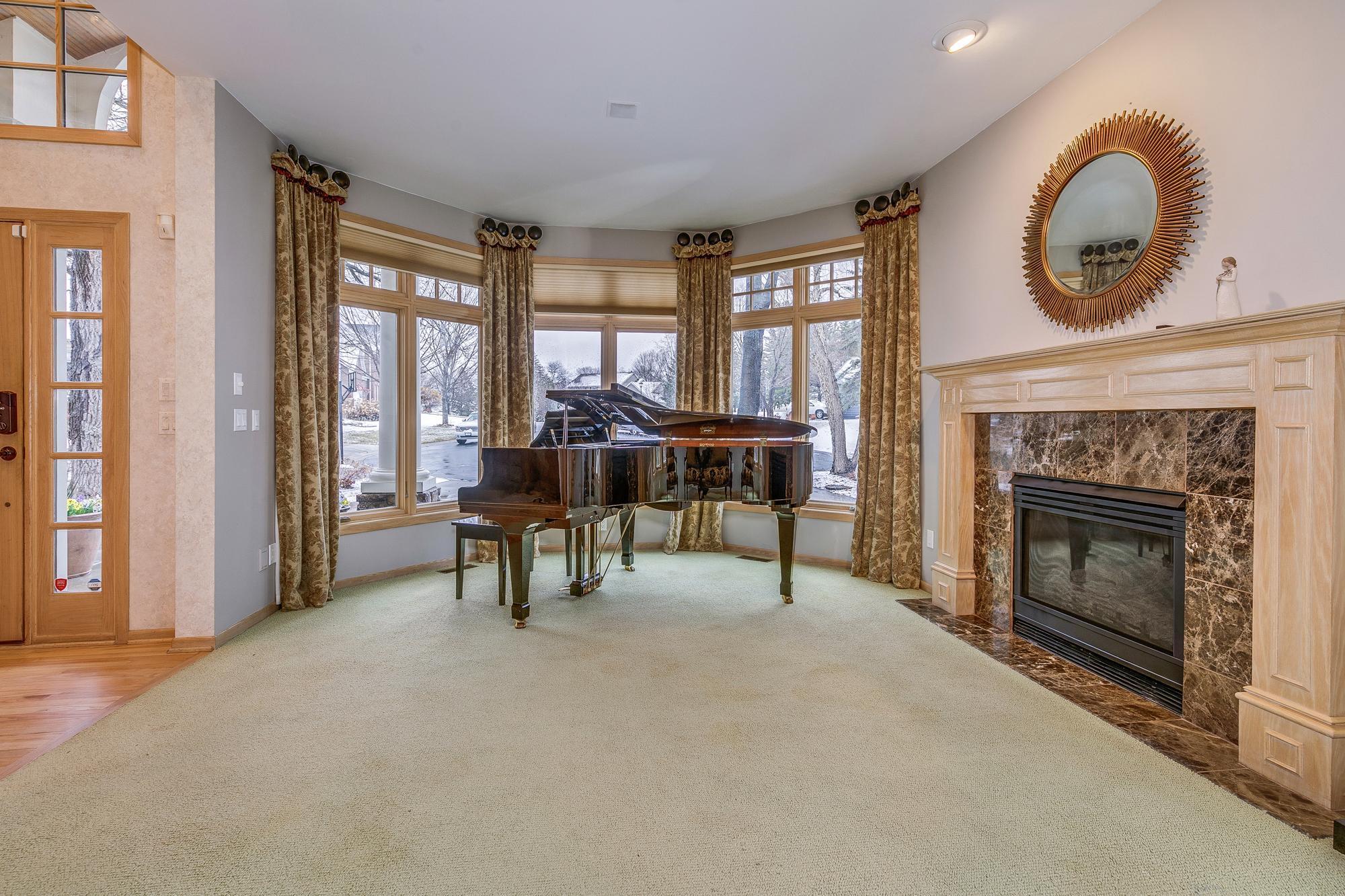 11338 Hawk High Court