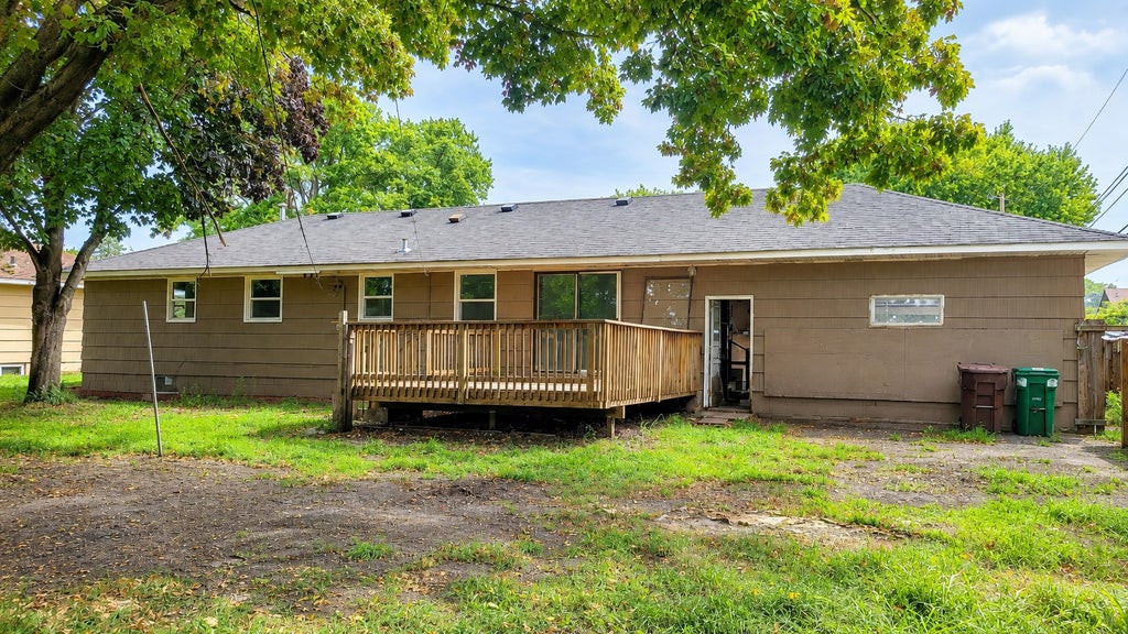 Photo of 5901 Ewing Avenue N, Brooklyn Center, MN 55429 (MLS # 7127895)