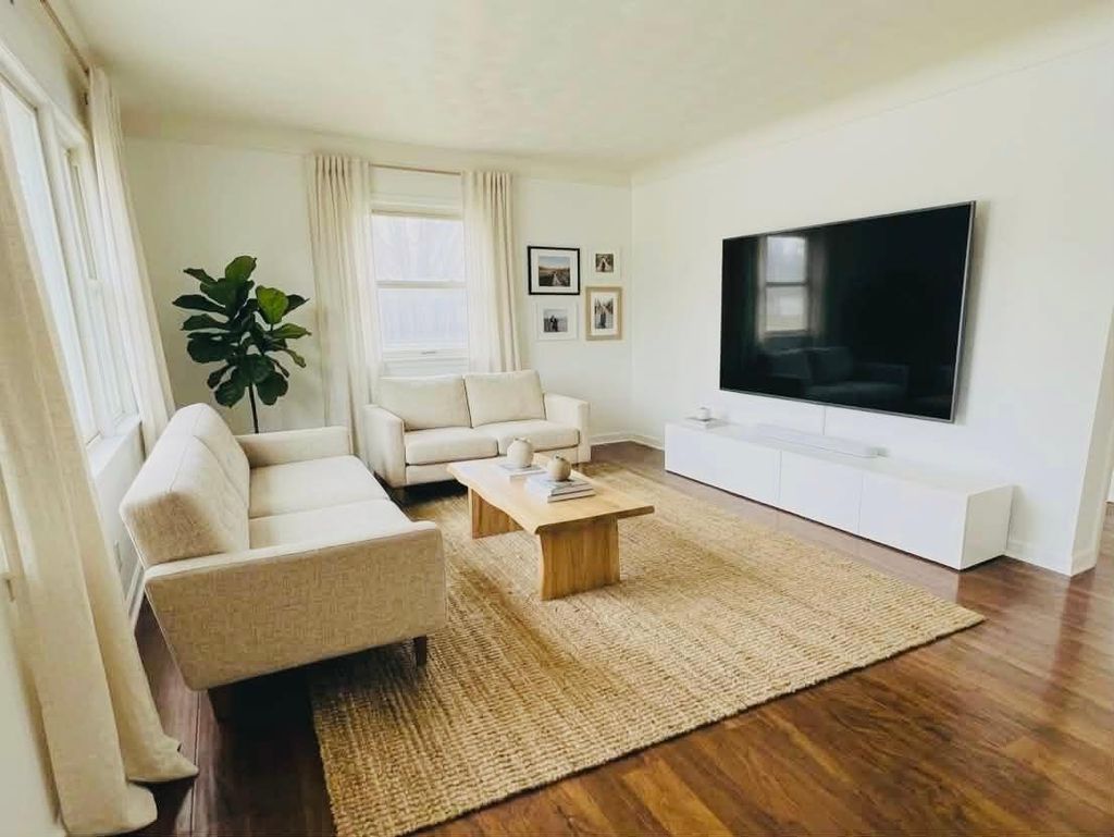 Photo of 1730 California Avenue E, Saint Paul, MN 55106 (MLS # 7057004)