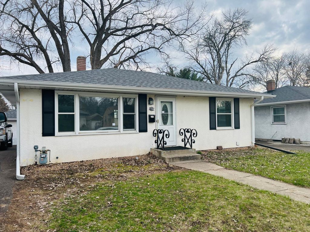 Photo of 1730 California Avenue E, Saint Paul, MN 55106 (MLS # 7057004)