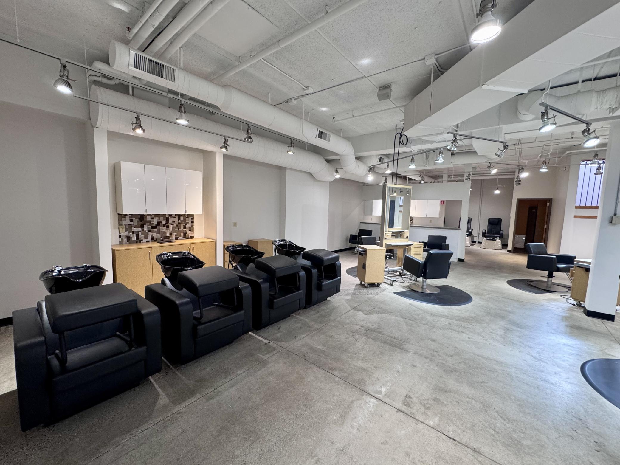 669 Winnetka Avenue N