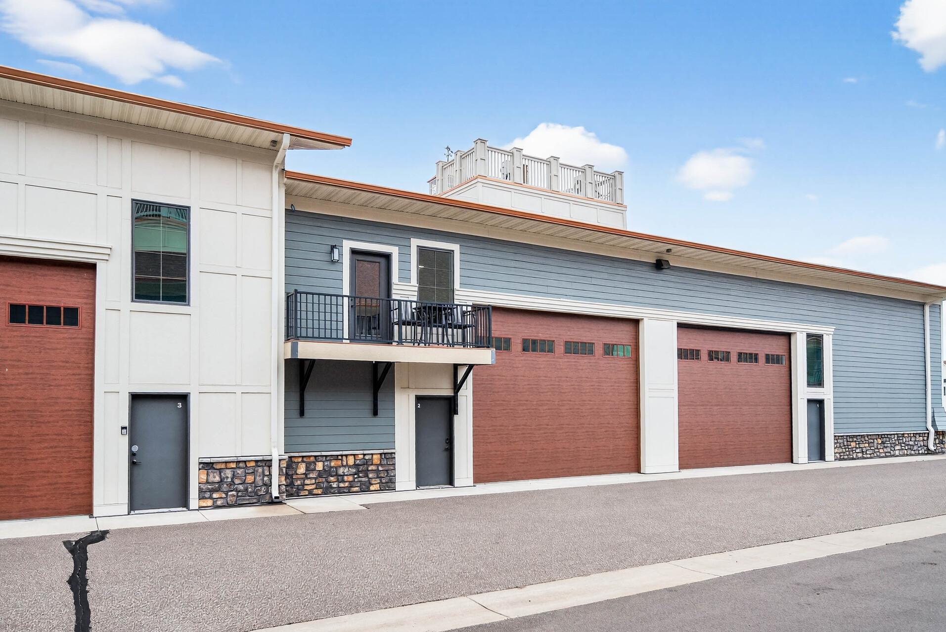 3620 Arrowhead Drive 2