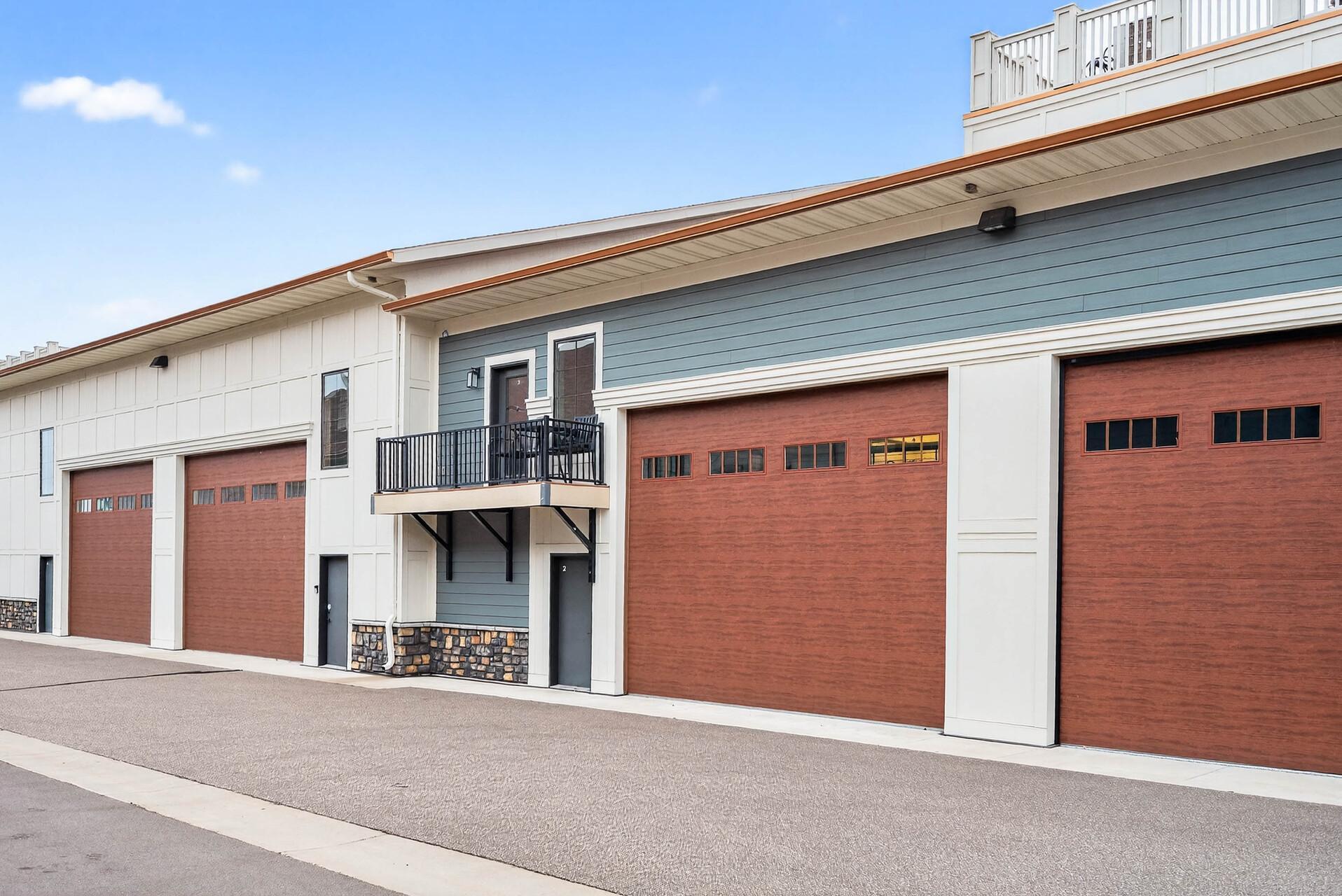 3620 Arrowhead Drive 2