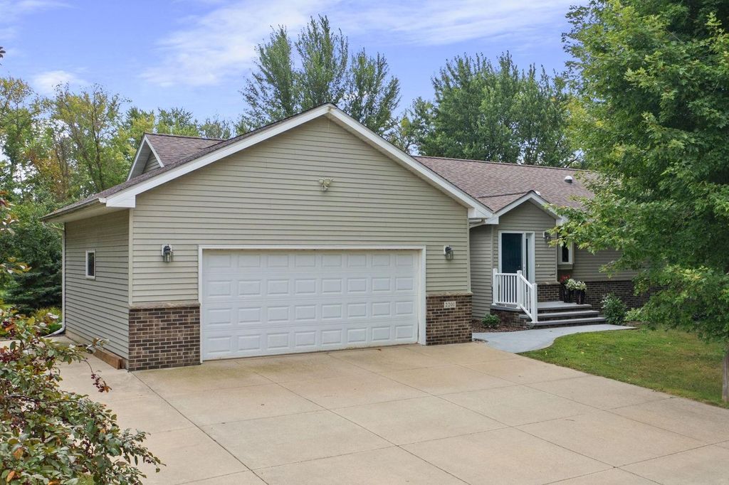 Photo of 2201 16th Avenue SW, Austin, MN 55912 (MLS # 7017710)
